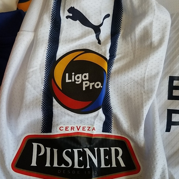 LDU Quito jersey - Picture 4 of 5